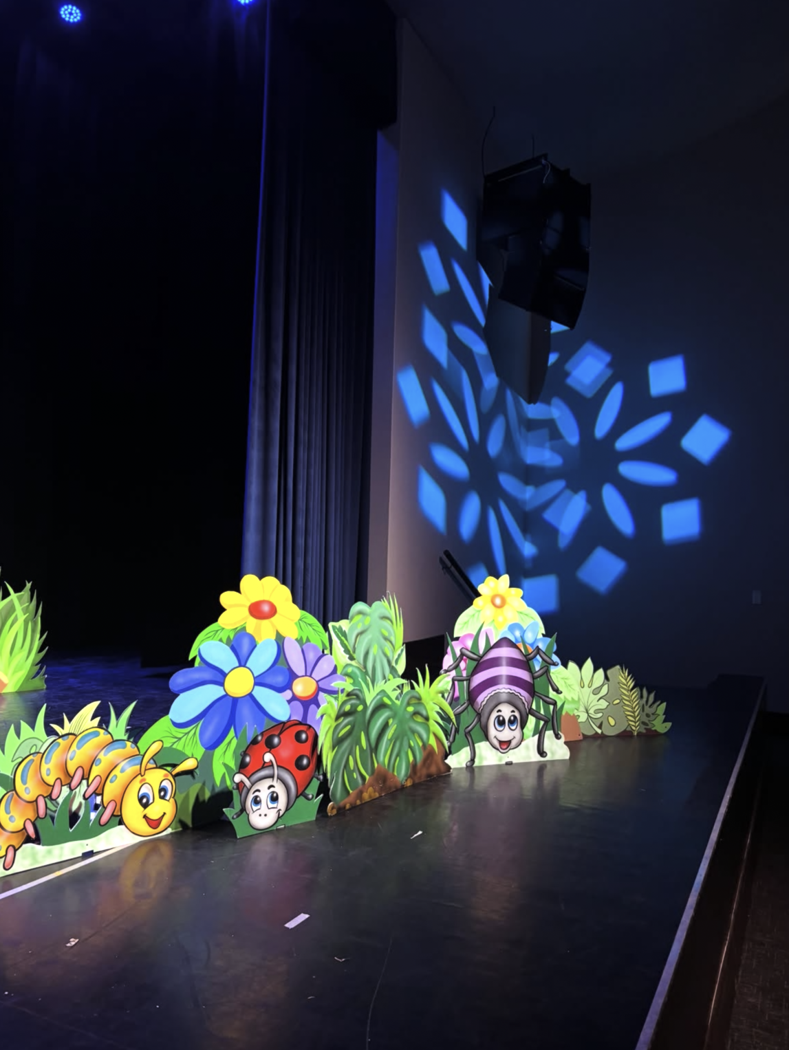 Set props with stage lighting